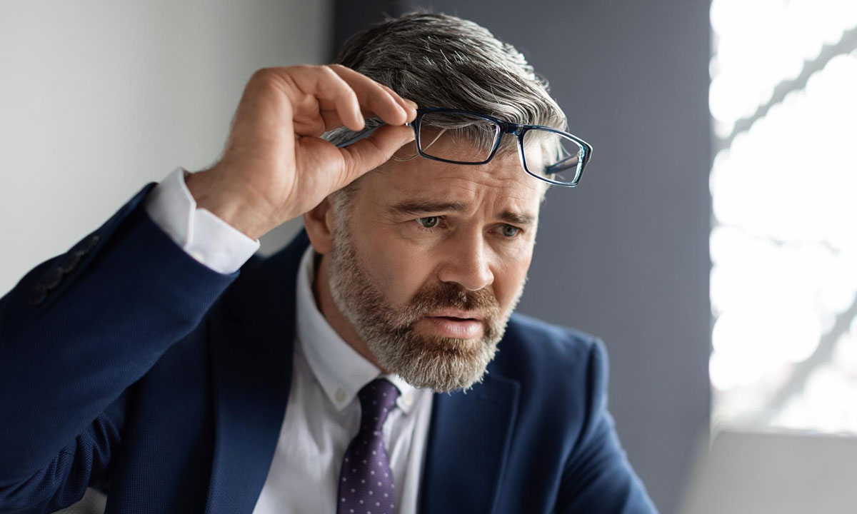 Employee Suspects Boss Is Screenshotting Their Laptop After Noticing Suspicious Blinks, Has Fun With It