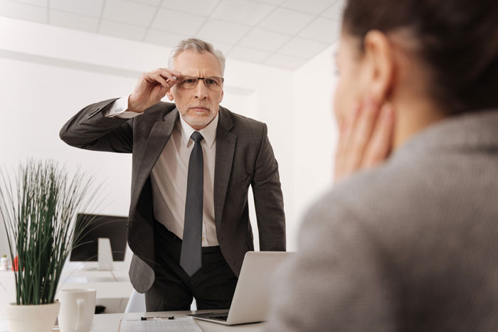 Employee Suspects Boss Is Screenshotting Their Laptop After Noticing Suspicious Blinks, Has Fun With It Employee Suspects Boss Is Screenshotting Their Laptop After Noticing Suspicious Blinks, Has Fun With It