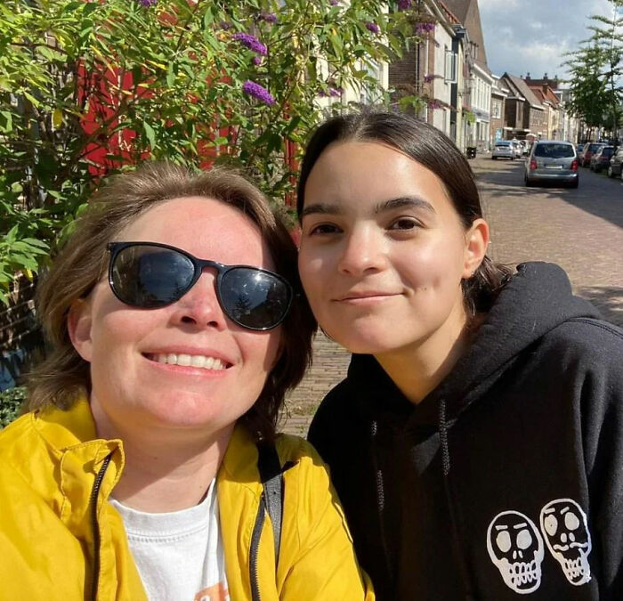 Hollywood star's real-life appearance in a selfie with a friend on a city street Hollywood star's real-life appearance in a selfie with a friend on a city street