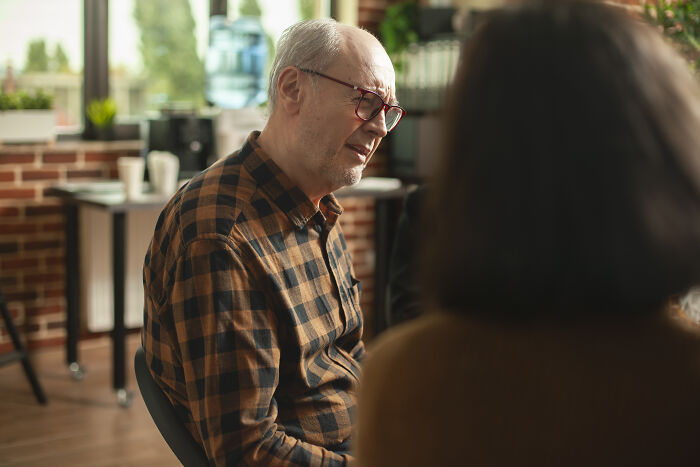 Dad Does The Bare Minimum For 25 Years, Mad When Daughter Won’t Give Him The Biggest Wedding Honor Dad Does The Bare Minimum For 25 Years, Mad When Daughter Won’t Give Him The Biggest Wedding Honor