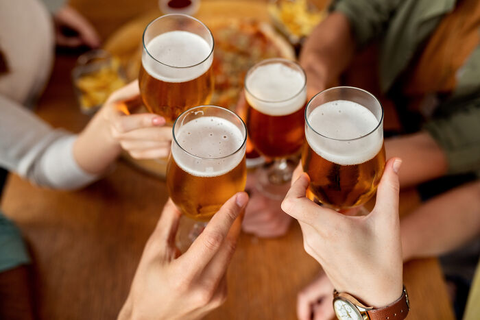 Steve Jobs Thought Being Good At The Job Wasn’t Enough, So He Came Up With The "Beer Test" Steve Jobs Thought Being Good At The Job Wasn’t Enough, So He Came Up With The "Beer Test"