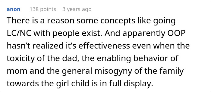A Reddit comment discussing family toxicity and a woman setting a clear boundary with her dad. A Reddit comment discussing family toxicity and a woman setting a clear boundary with her dad.