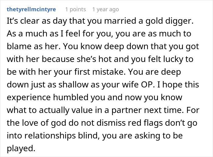 Online comment advising on relationship red flags after a secret affair leads to divorce. Online comment advising on relationship red flags after a secret affair leads to divorce.