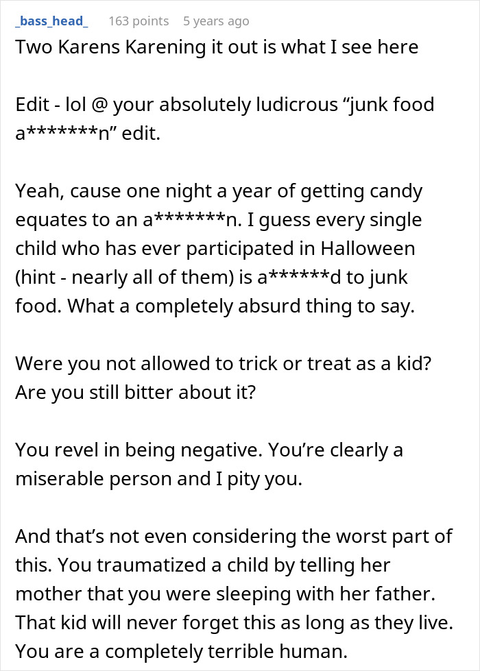 Comment criticizing negative behavior in Halloween candy dispute