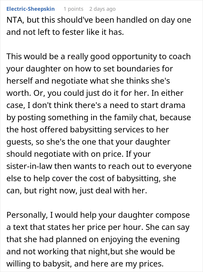 Online comment advising how a mom and daughter can set boundaries regarding a Halloween invite