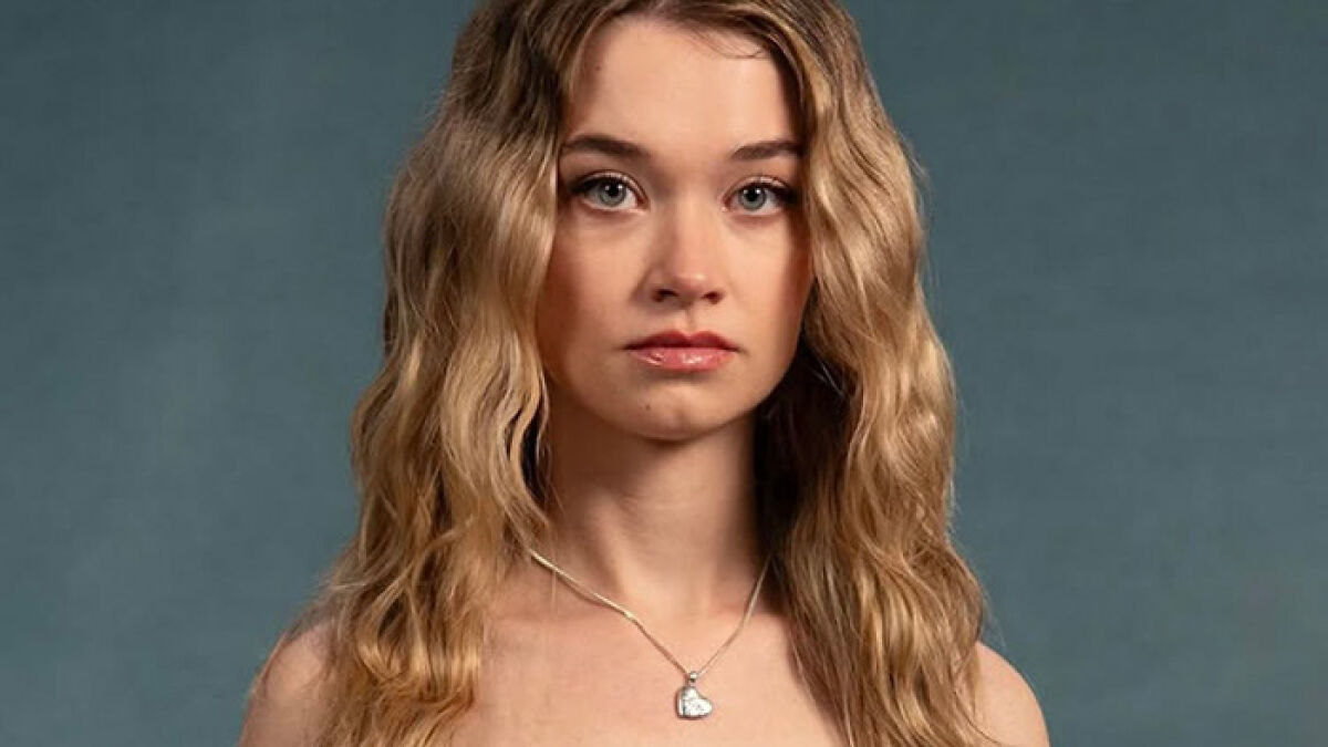 boredpanda.com - Amita Kumari - 'Most Unlikeable Person Of 2026': Hollywood Rising Star Sparks Frenzy With Chilling Role In Stephen King Remake