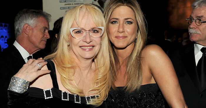 Director Claims “Mean-Spirited” Jennifer Aniston Gave Her “Inappropriate” Gift To Humiliate Her In Front Of Crew