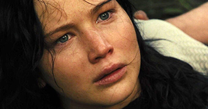 Plastic Surgeon Clears The Air After Jennifer Lawrence Makes Bombshell Plastic Surgery Admission