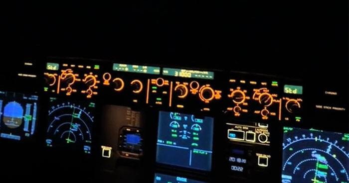 “New Fear Unlocked”: Pilot’s Cockpit Video Shocks Millions As Viewers Discover The Reality Of Nighttime Flying