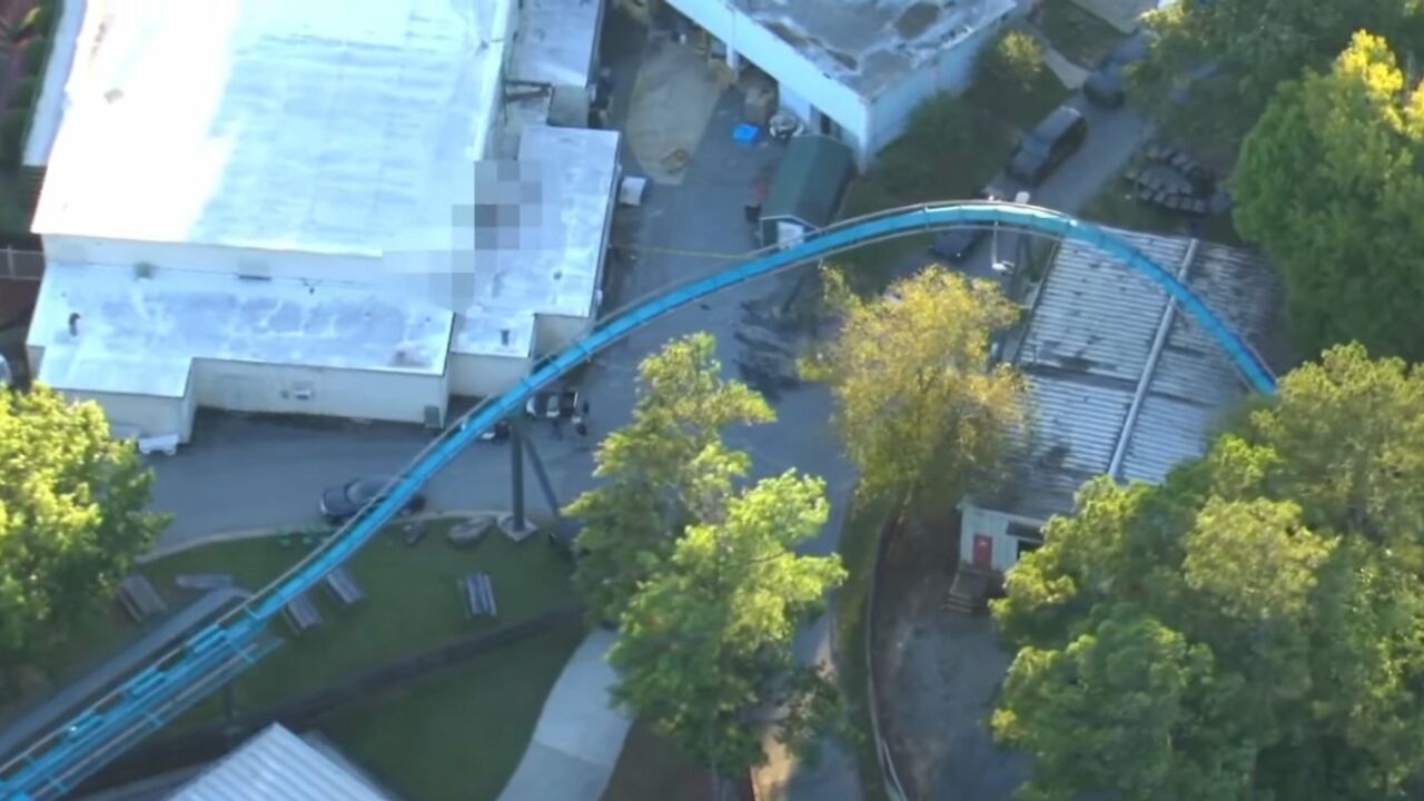 Horrifying Souvenir Photos Capture Moment Father Loses His Life After Falling Out Of Six Flags Roller Coaster