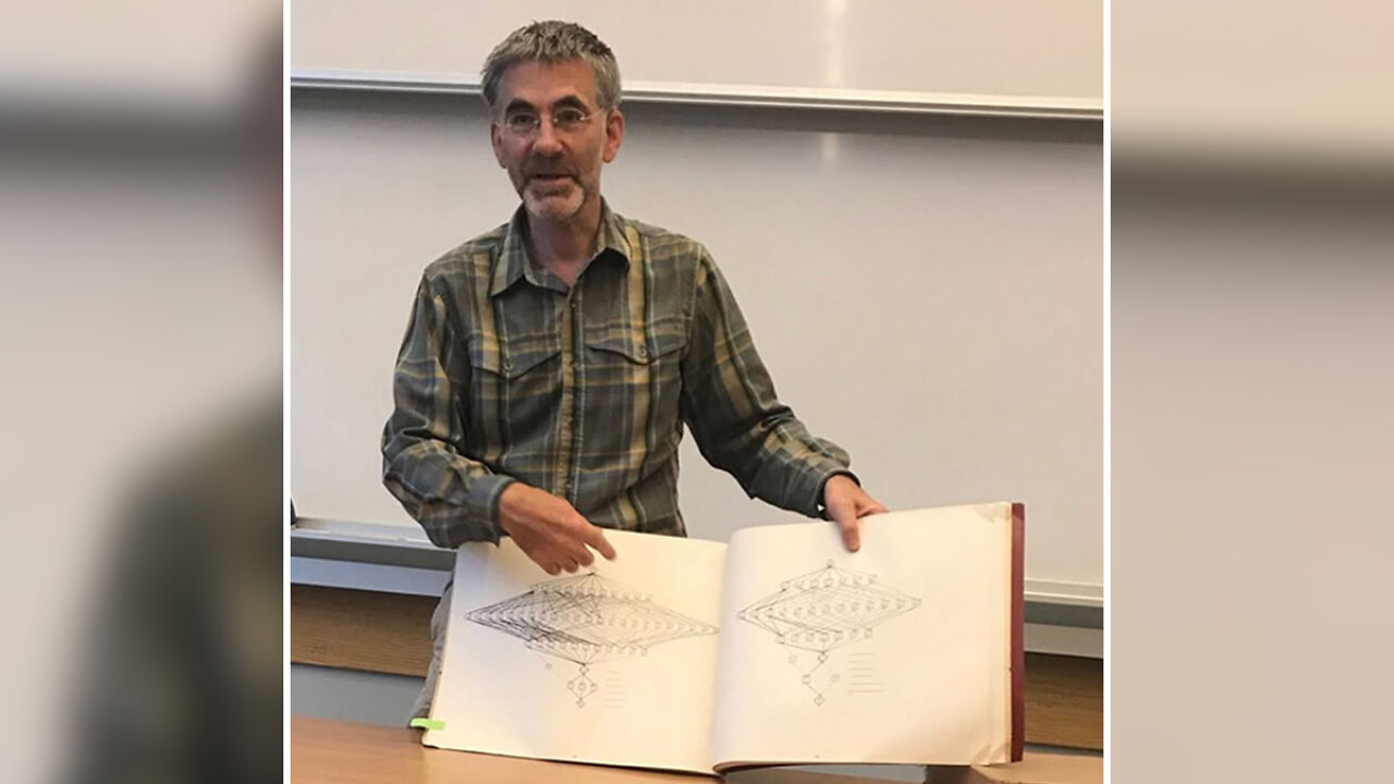 UC Berkeley Professor Notices Troubling Trend In Students’ Homework, Refuses To Grade It: “No Point”