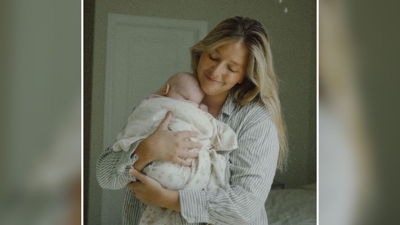 “Beige Mom” Ruthlessly Slammed Online As Doctor Reveals Whether The Risks To Babies Are Real