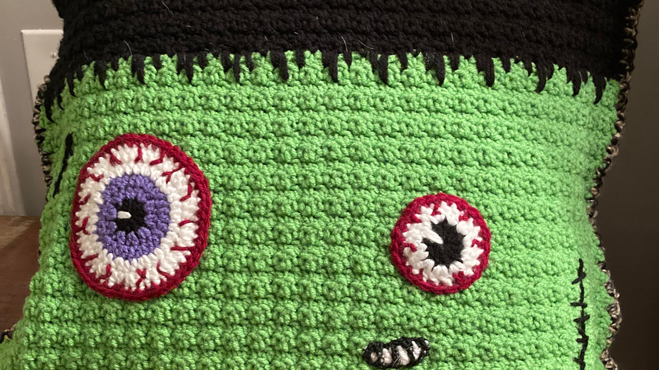 86 Fun And Spooky Crochet Projects People Rushed To Finish Before Halloween