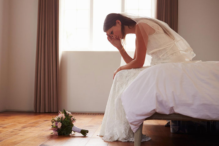 Dad Threatens To Skip Daughter’s Wedding If She Invites Cheater Mom, She’s Fed Up With Their Drama Dad Threatens To Skip Daughter’s Wedding If She Invites Cheater Mom, She’s Fed Up With Their Drama