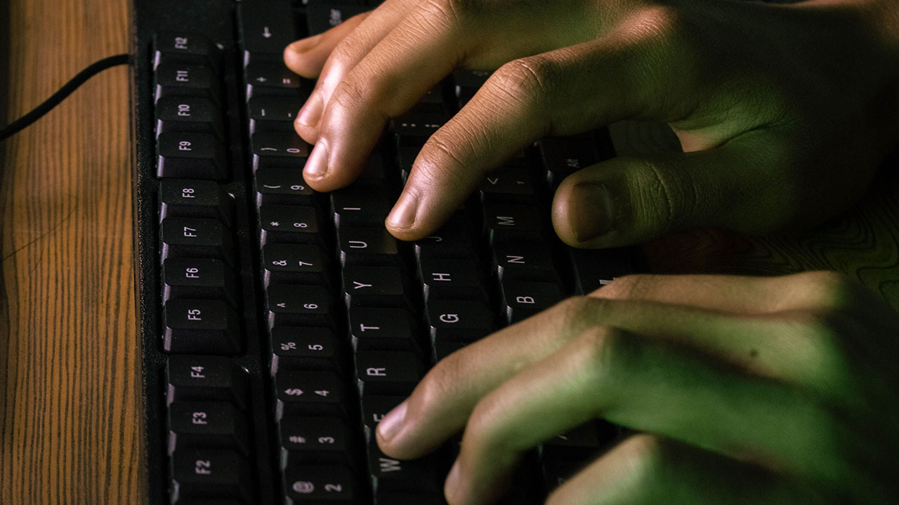 67 Strange Online Mysteries That Pulled People In So Deep They Forgot About Real Life