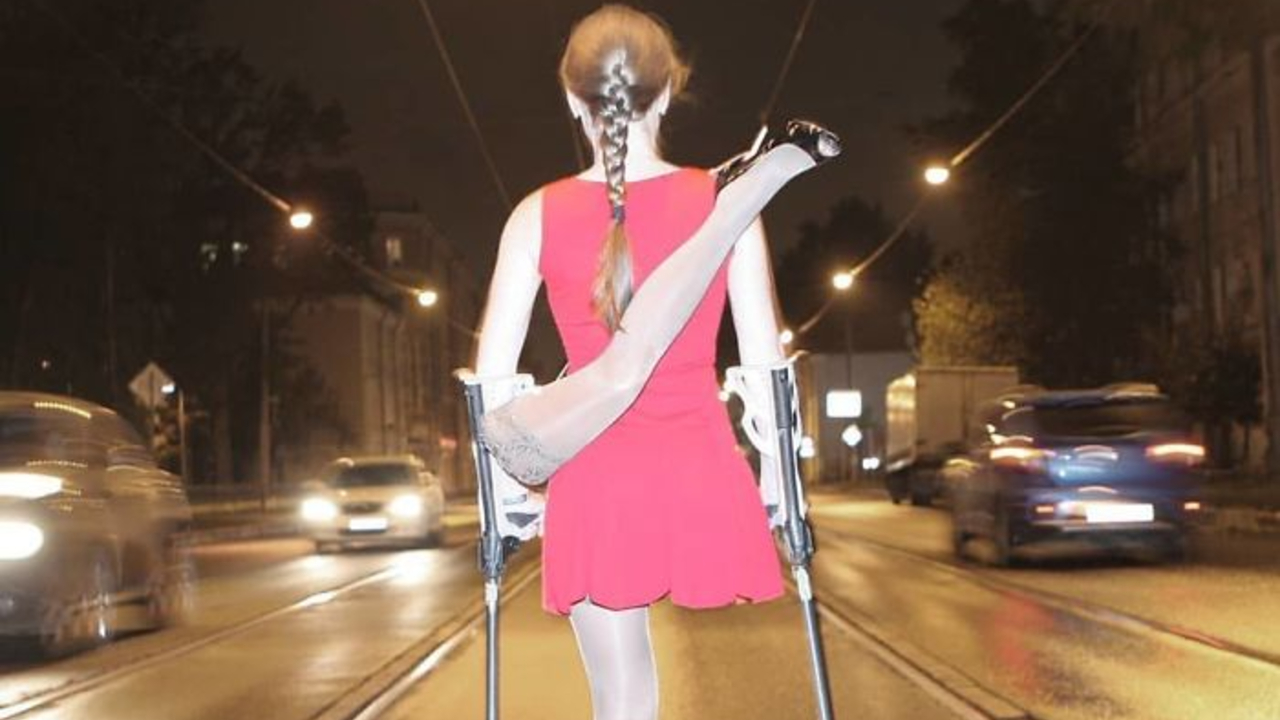 67 Creative And Hilarious People With Disabilities Who Won Halloween