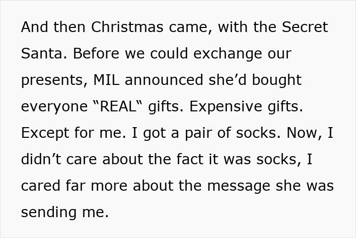 Toxic mom buys expensive Christmas gifts for family except daughter-in-law who gets socks Toxic mom buys expensive Christmas gifts for family except daughter-in-law who gets socks