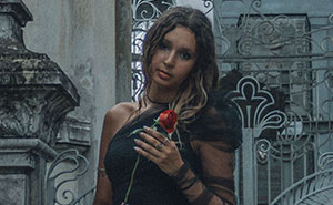 Bride Called A “Demon Girl” By Her MIL Watches Her Storm The Altar, And The Groom’s Response Is Perfect