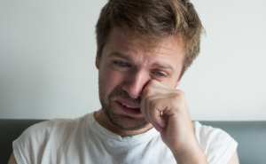 Guy Thinks He’s About To Get A Fiancée, Instead He Gets Ghosted On The Day Of His Proposal
