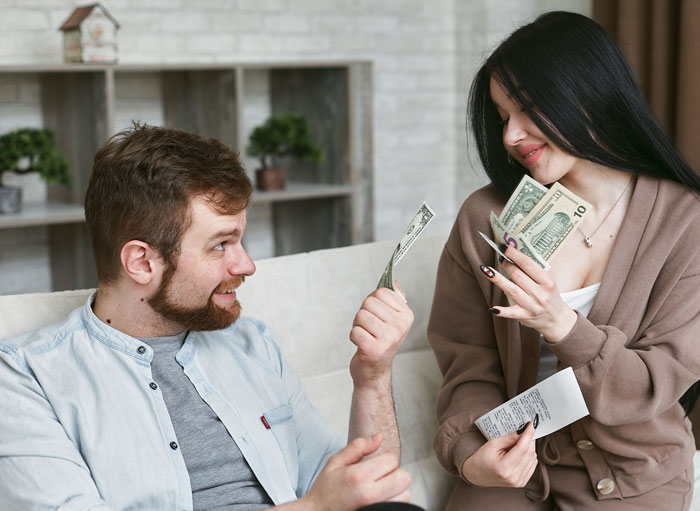 Guy Reminds Woman Of All The Things He Buys, Uses Them Against Her, Then Says She's Hurting Him Guy Reminds Woman Of All The Things He Buys, Uses Them Against Her, Then Says She's Hurting Him