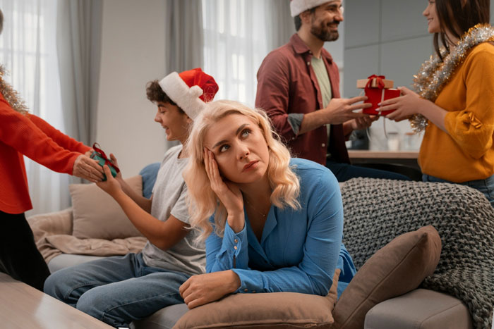 Wife Feels Like A “Trapped Rat In A Cage” During Family Visits, Husband Claims He Had No Idea Wife Feels Like A “Trapped Rat In A Cage” During Family Visits, Husband Claims He Had No Idea