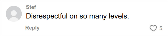 Comment highlighting disrespectful behavior of a tourist defying local beach warnings.