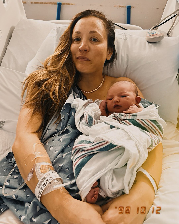 Kaley Cuoco holding newborn baby in hospital after birth Kaley Cuoco holding newborn baby in hospital after birth