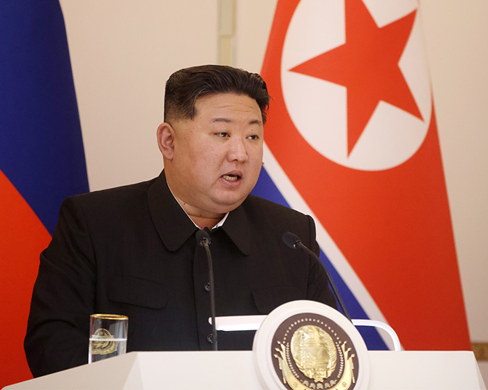 North Korean leader Kim Jong Un speaking amidst reports of North Korea responding to d***h rumors. North Korean leader Kim Jong Un speaking amidst reports of North Korea responding to d***h rumors.