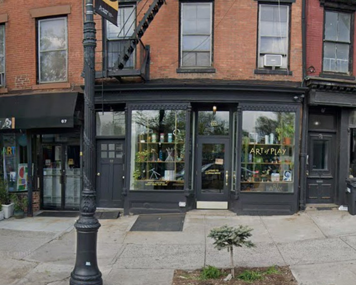 Exterior of Brooklyn toy store Art of Play involved in Kelly Clarkson's shopkeeper feud