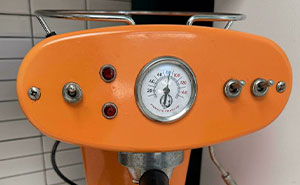64 Old Products That Refuse To Give Up Even After Decades Of Daily Use (New Pics)