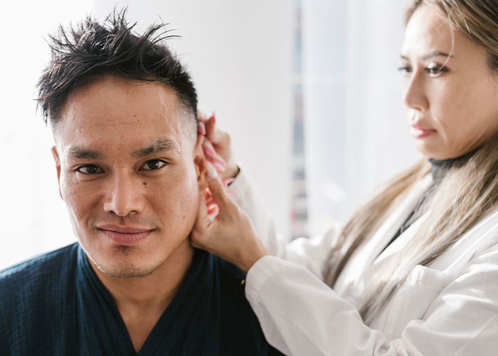 Men Who’ve Never Been In The Ring Are Paying To Get "Cauliflower Ears" And Look Tougher Men Who’ve Never Been In The Ring Are Paying To Get "Cauliflower Ears" And Look Tougher