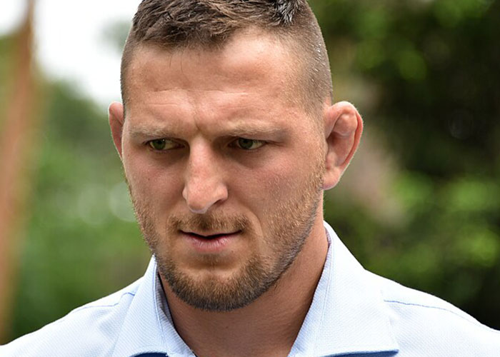 Men Who’ve Never Been In The Ring Are Paying To Get "Cauliflower Ears" And Look Tougher Men Who’ve Never Been In The Ring Are Paying To Get "Cauliflower Ears" And Look Tougher