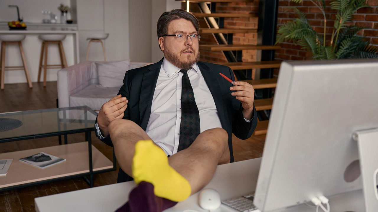 Boss Is Furious When Employee Productivity Check Includes His Own Browsing History Which Is “Spectacular”