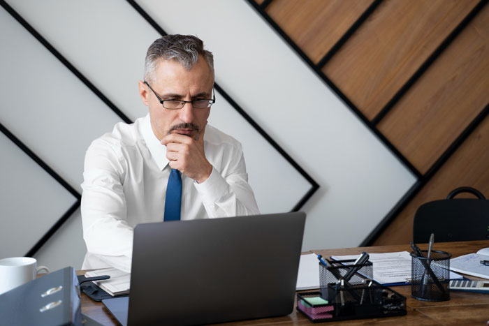 Boss Is Furious When Employee Productivity Check Includes His Own Browsing History Which Is &ldquo;Spectacular&rdquo;