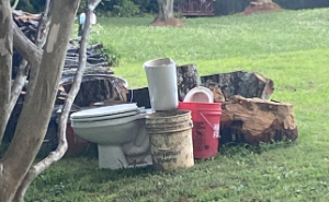 65 Infuriating Neighbors That Might Make You Want To Move In The Middle Of The Woods On A Different Planet
