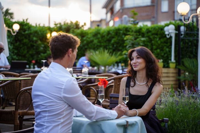 Woman's "Date My Friend" Experience Turns Terrifying After Guy Confesses Parenting Faux Pas Woman's "Date My Friend" Experience Turns Terrifying After Guy Confesses Parenting Faux Pas