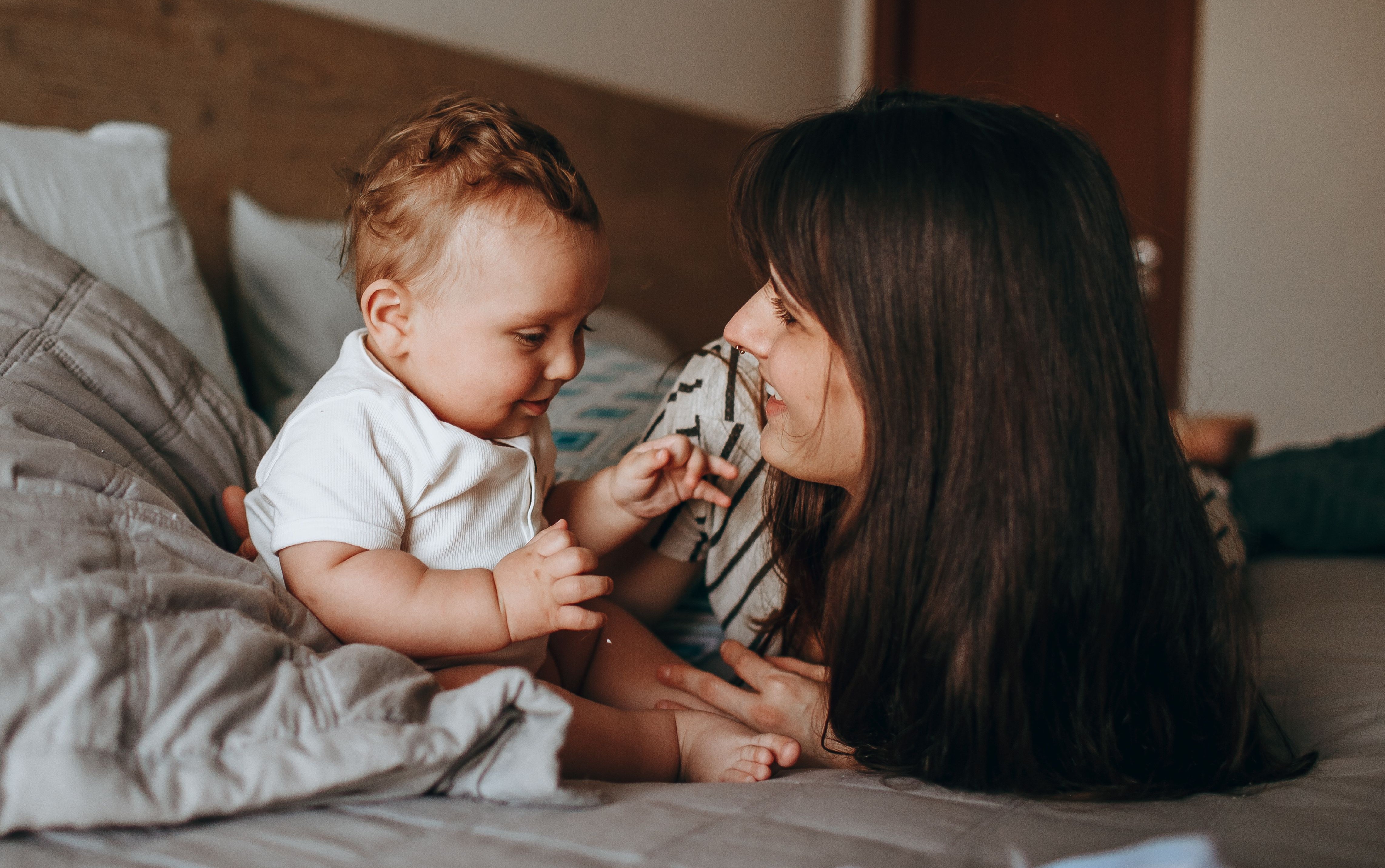 Childfree Woman Keeps Bragging About All Her Free Time, Guy Notices That Something Is Off Childfree Woman Keeps Bragging About All Her Free Time, Guy Notices That Something Is Off