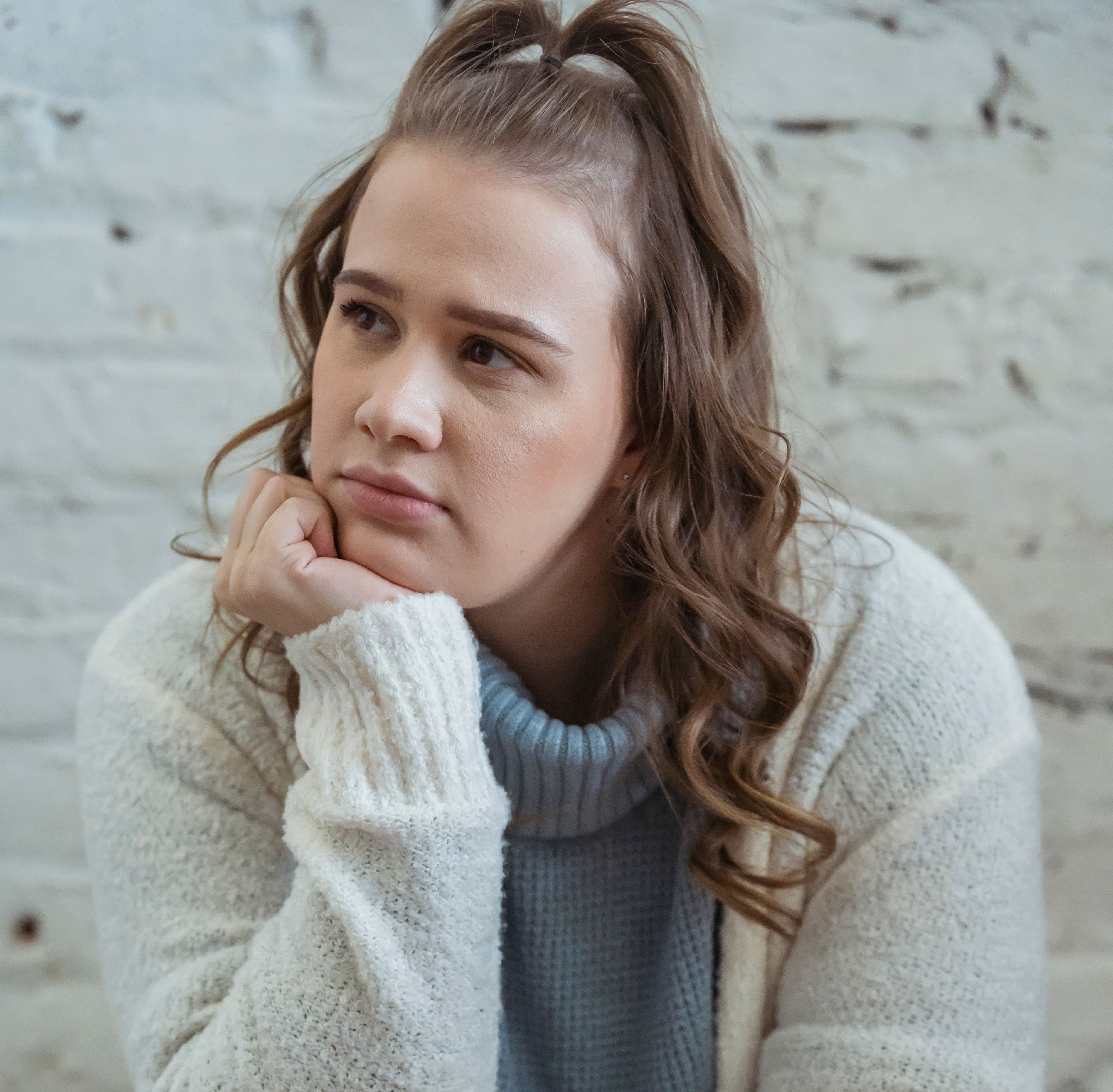 Childfree Woman Keeps Bragging About All Her Free Time, Guy Notices That Something Is Off Childfree Woman Keeps Bragging About All Her Free Time, Guy Notices That Something Is Off