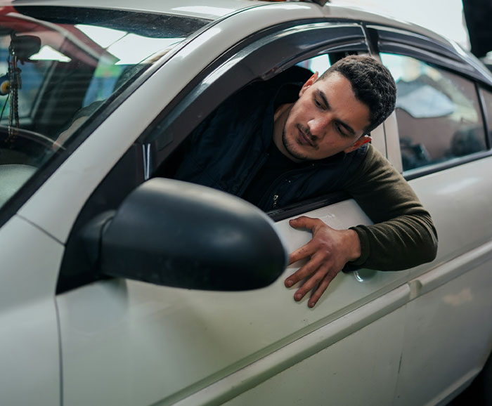 Entitled Driver Blocks Underground Exit, Ignores Pleas, Then Faces Police Consequences Entitled Driver Blocks Underground Exit, Ignores Pleas, Then Faces Police Consequences