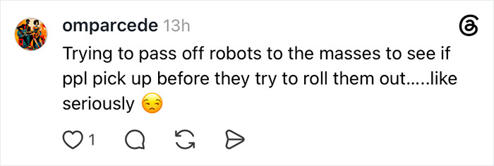 Online comment claiming Susan Dell is a robot following her White House appearance conspiracy theory.