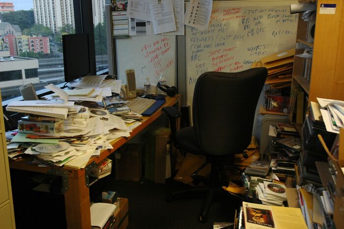 76 People Who Were So Weird At Work That Their Colleagues Still Can’t Forget Them