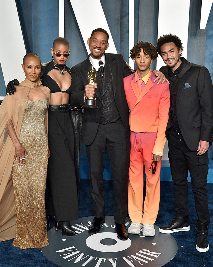 "No Idea What I Just Watched": Will Smith's Daughter Willow Roasted Over Bizarre Behavior During Live Performance "No Idea What I Just Watched": Will Smith's Daughter Willow Roasted Over Bizarre Behavior During Live Performance