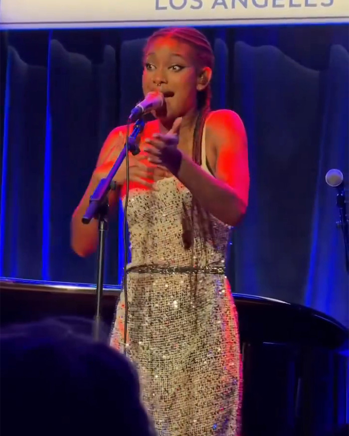 "No Idea What I Just Watched": Will Smith's Daughter Willow Roasted Over Bizarre Behavior During Live Performance "No Idea What I Just Watched": Will Smith's Daughter Willow Roasted Over Bizarre Behavior During Live Performance