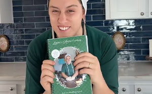 Lovina Zook Never Used A Phone Growing Up Amish, Now She Has Millions Of Online Fans