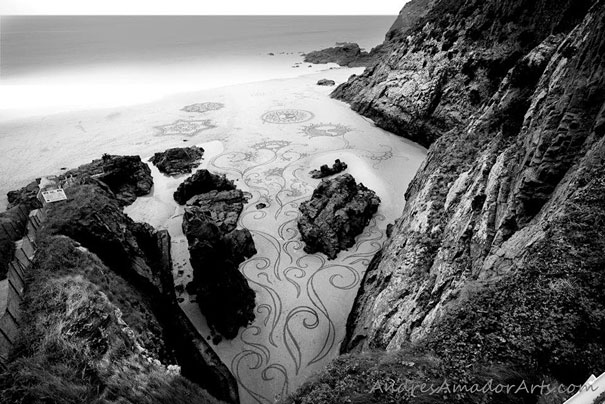 Stunning Sand Drawings by Andres Amador