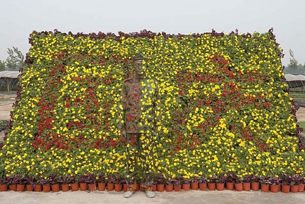 More Incredible Camouflage Art by Liu Bolin