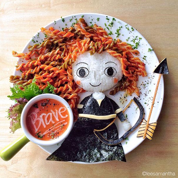 Stay-At-Home Mom Makes Creative Lunches For Her Kids, Becomes Internet Star