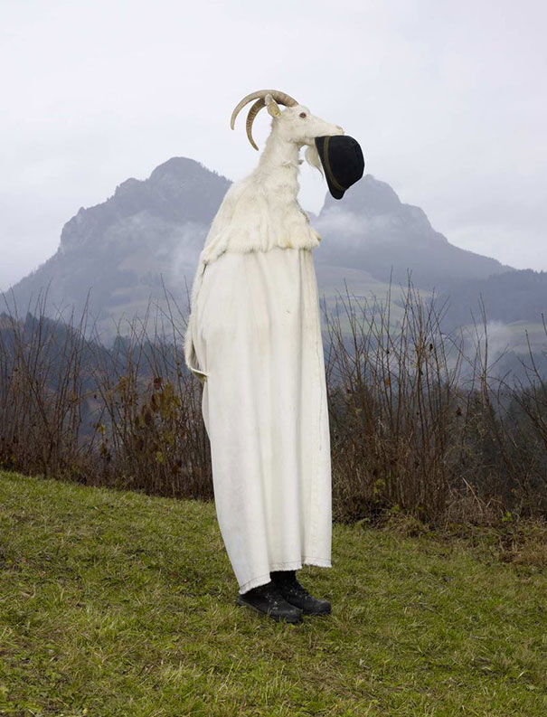 Creative Costumes of Still-Practiced Pagan Rituals of Europe (19 pics)