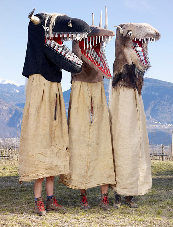 Creative Costumes of Still-Practiced Pagan Rituals of Europe (19 pics)