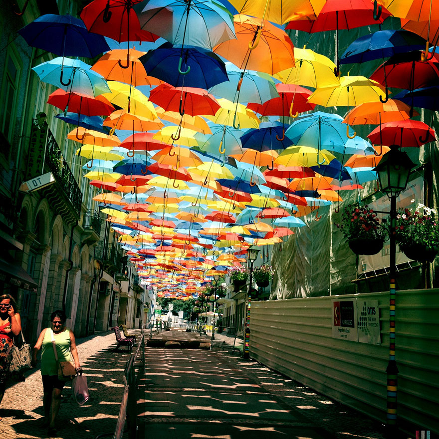 Hundreds of Floating Umbrellas Once Again Cover The Streets in Portugal